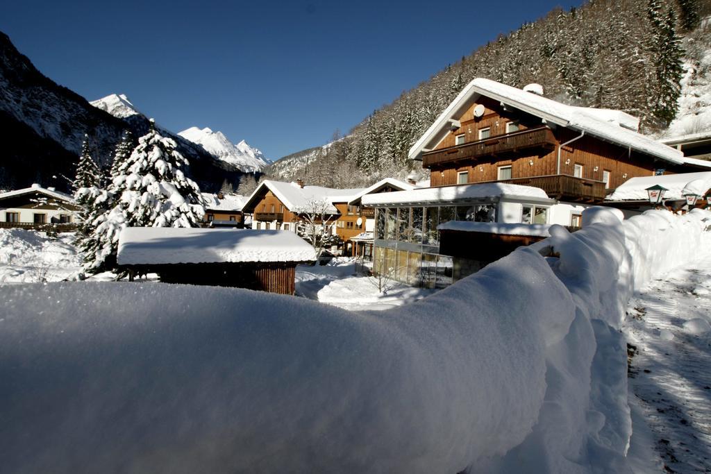 Landhaus Alpenrose - Feriendomizile Pichler Heiligenblut Bagian luar foto