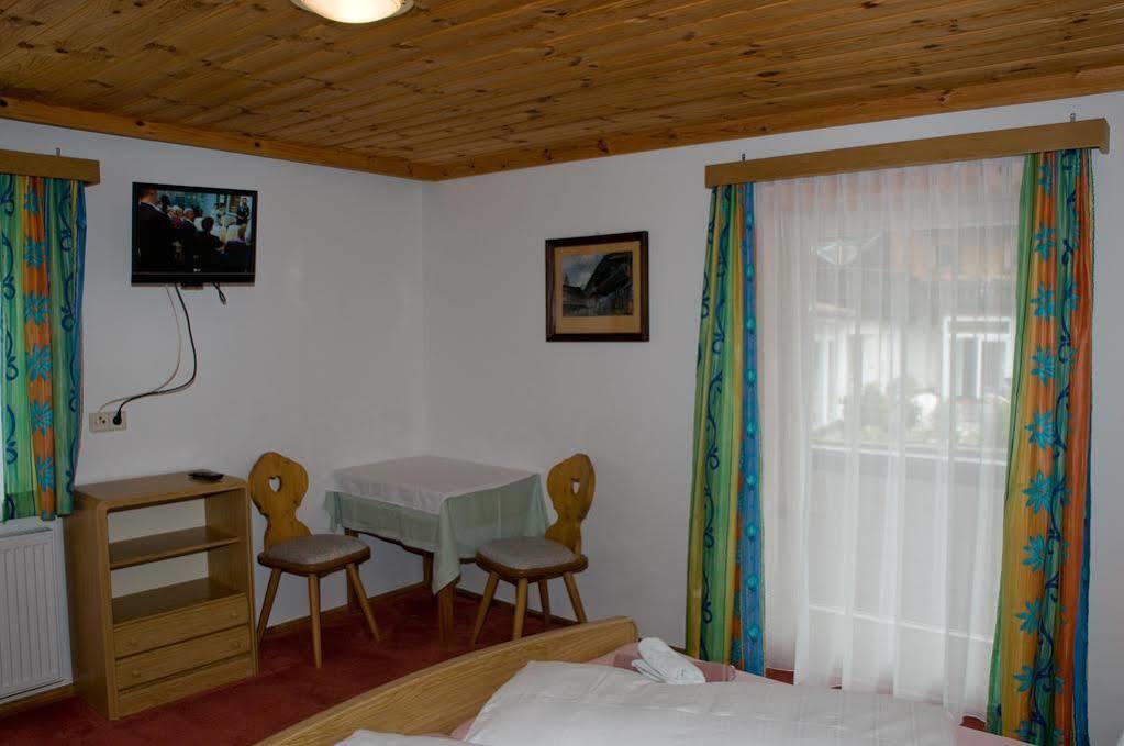 Landhaus Alpenrose - Feriendomizile Pichler Heiligenblut Bagian luar foto